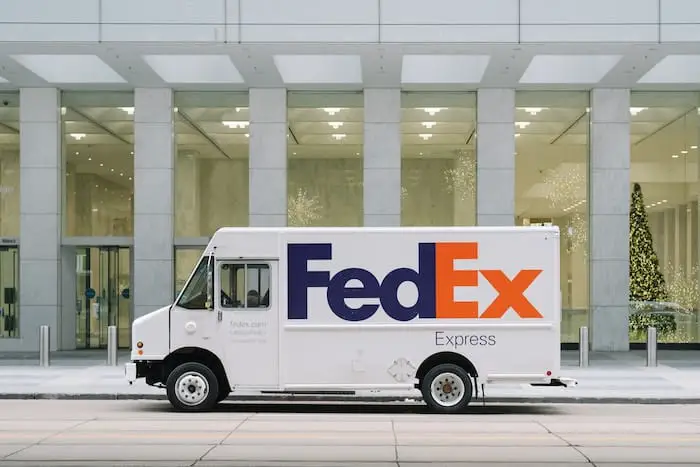 ¿Fedex realiza una verificación de antecedentes? | Centro de registros criminales