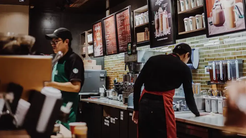 ¿Starbucks realiza una verificación de antecedentes? | Centro de registros criminales